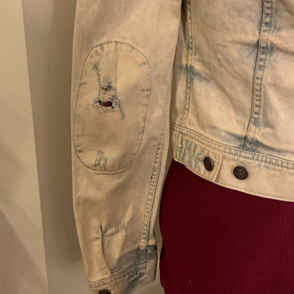 Free People distressed denim jacket - Picture 3 of 7